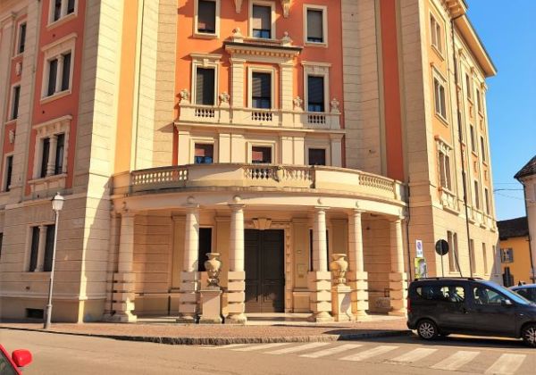 ampio appartamento centro storico