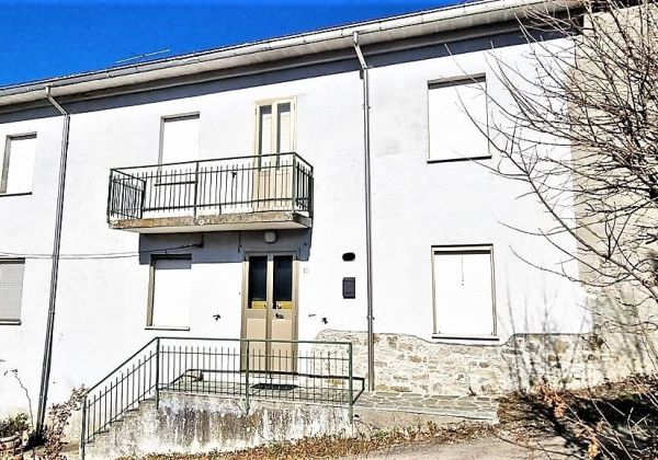 Porzione di casa in collina