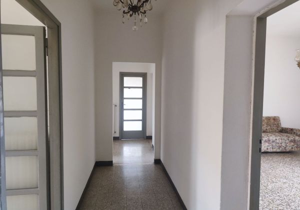Ampio appartamento di 3 camere a Casina